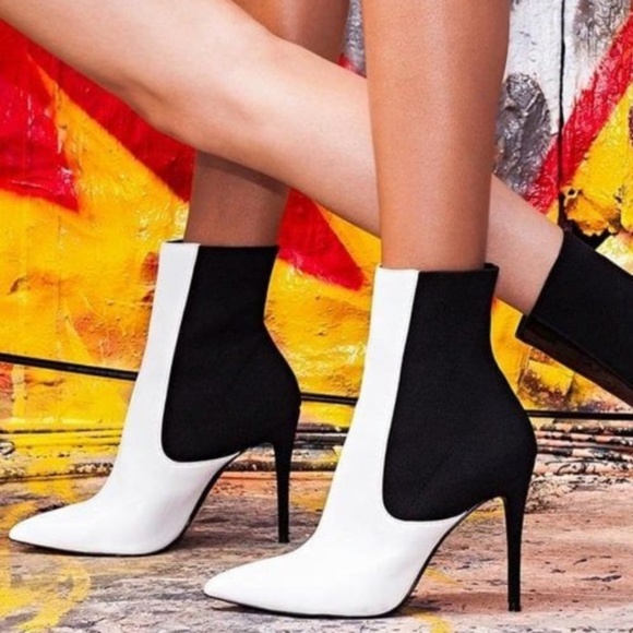 sock shoes steve madden